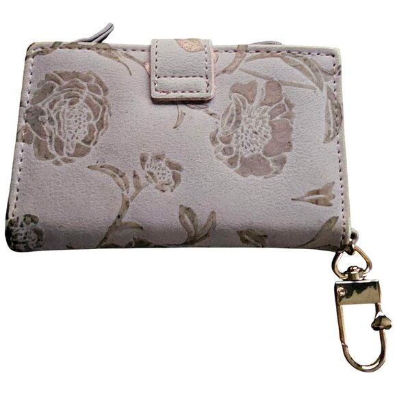 Betsey Johnson Floral Embossed Wallet With Heart Clasp & Keychain - Picture 2 of 8